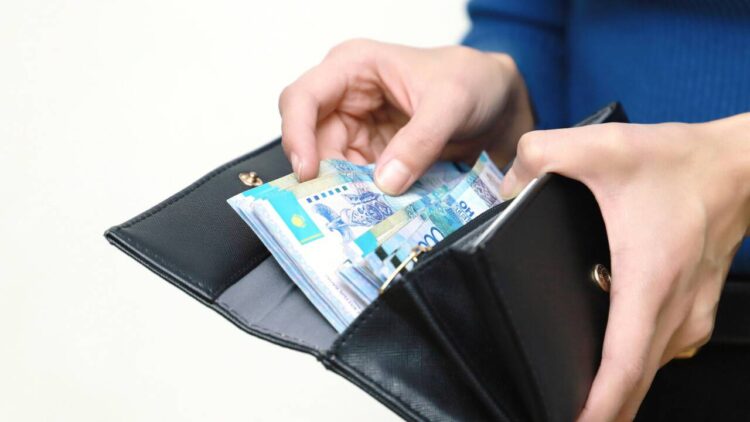 В Талдыкоргане расследуют присвоение алиментов частным судебным исполнителем