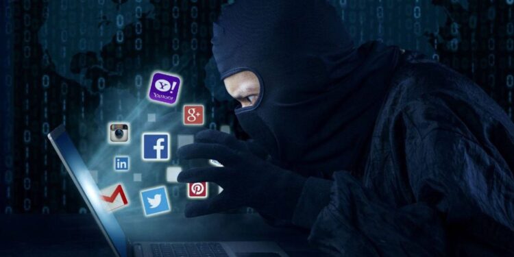 Мошенничество через стрим: в ВКО задержали 18-летнего парня