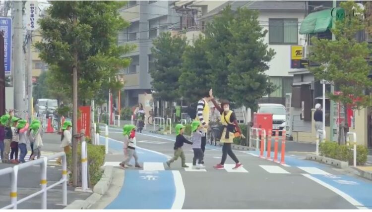 Жетісуда балаларды жолда қорғаудың жапондық әдісі енгізілуде