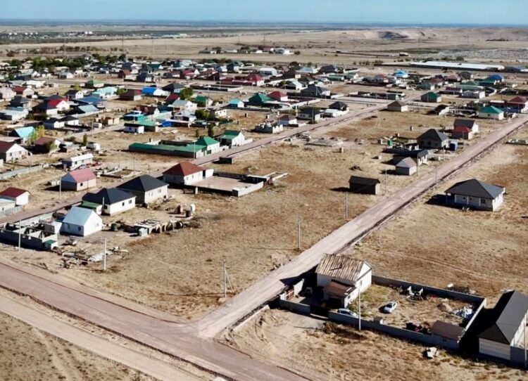 Қонаевта Қарлығаш шағынауданының жолы күрделі жөндеуден өтуде