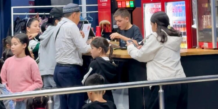 Қонаев қаласының 100-ден астам тұрғыны тегін кино тамашалады