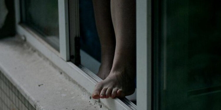 В Петропавловске женщина выпрыгнула из окна больницы и скончалась