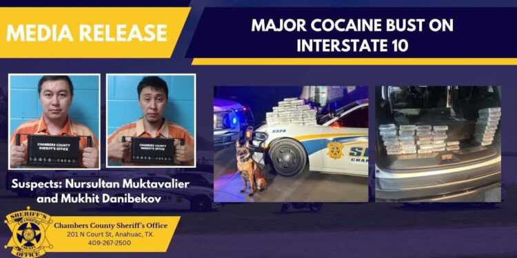 Казахстанцев обвинили в перевозке 35 кг кокаина в США