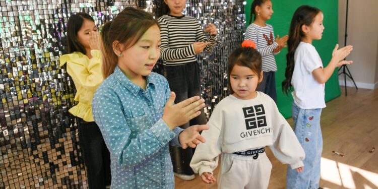 Қонаев қалалық кітапханасында TikTok аймақ ашылды