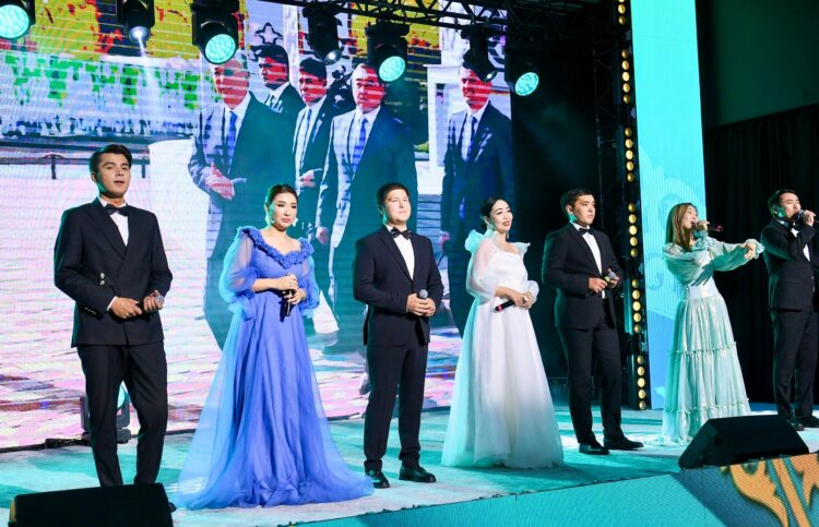 В Конаеве отметили День Республики