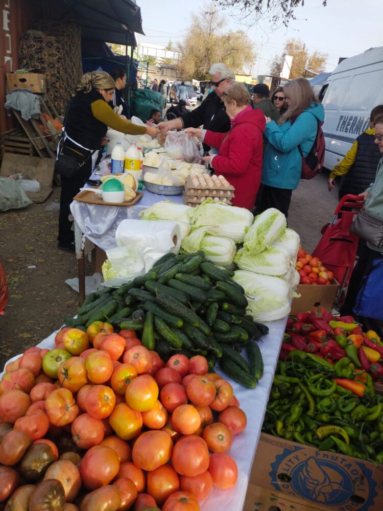 Қонаев қаласында тұрақты түрде ауыл шаруашылығы жәрмеңкесі өтіп келеді