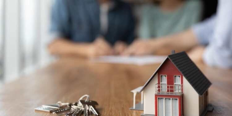 Банки приостановили ипотеку в Казахстане: что происходит и чего ждать заемщикам