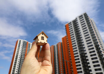 Қазақстанда банктер ипотеканы уақытша тоқтатты: не болып жатыр және несие алушыларды не күтіп тұр