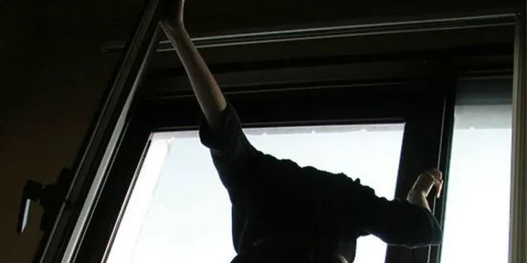 Петропавлда аурухана терезесінен секірген әйел көз жұмды