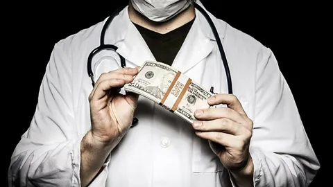 Врач в Астане получил срок за обман пациентов при оформлении инвалидности