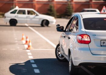 МВД ужесточает правила открытия автошкол в Казахстане