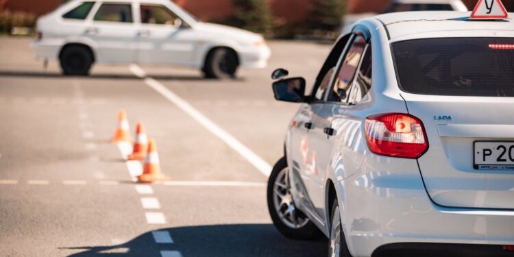 МВД ужесточает правила открытия автошкол в Казахстане