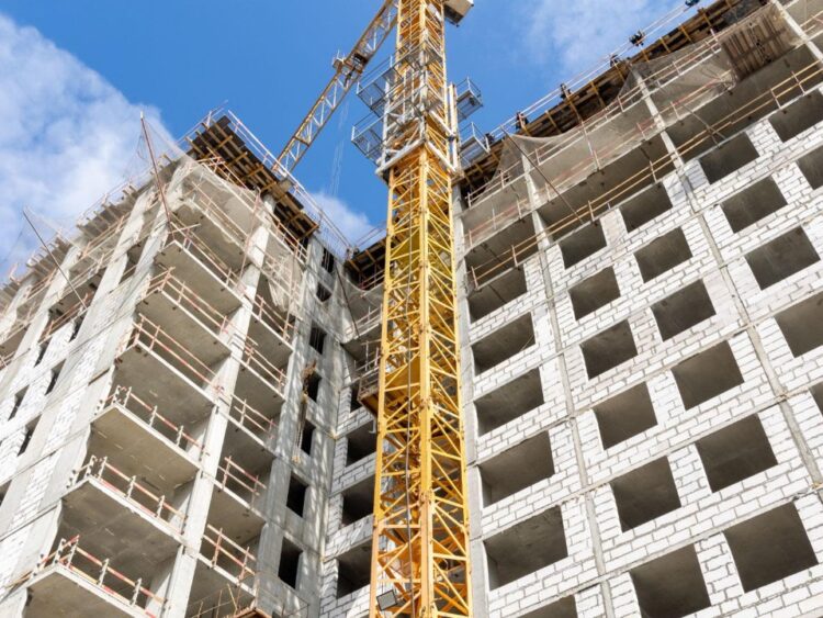 В Астане осудили руководителя ТОО «Дорстройтрест» за хищение 2,6 млрд тенге, выделенных на строительство ЖК