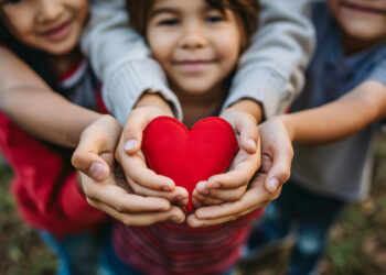 Қазақстан қайырымдылық деңгейі бойынша әлемнің ең жомарт 30 елінің қатарына енді