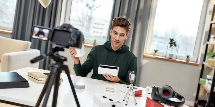 Депутат шетелден қаржыландырылатын блогерлерді бақылауды ұсынды