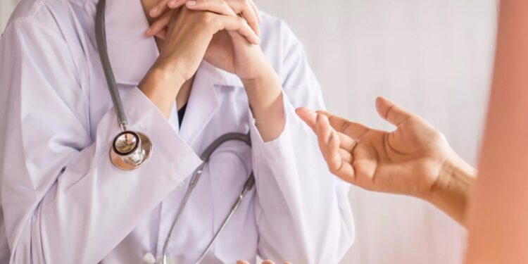 Астанада дәрігерлерге 15 миллион теңге сыйақы берілмегені анықталды