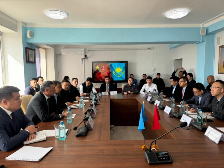 Қонаев қаласының әкімі Сычуань делегациясын қабылдады