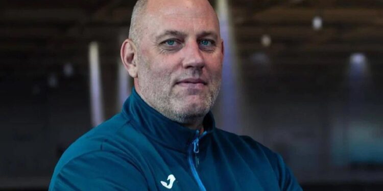 В Петропавловске задержан руководитель хоккейного клуба «Кулагер» Сергей Филь