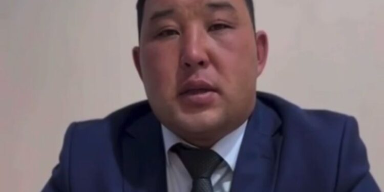 Зайсан ауданының әкімі дөрекі мінезі үшін кешірім сұрады, бірақ полиция әкімшілік жаза қолданды