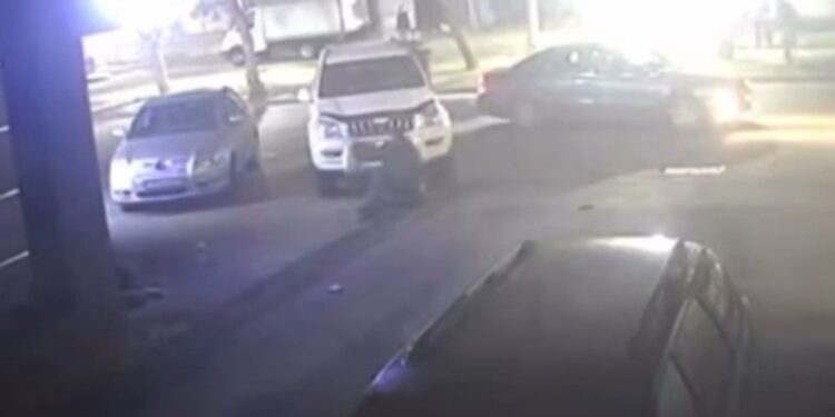 В Алматы водитель намеренно сбил соседа во дворе