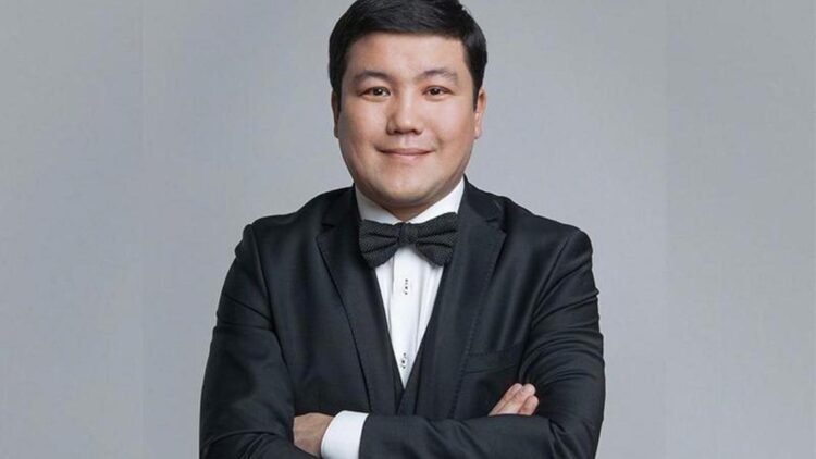 Тұрсынбек Қабатов дауы: әзілкеш бұрынғы жұбайының мәлімдемесіне жауап берді