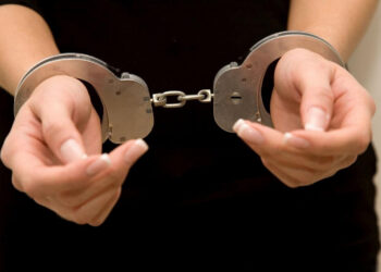 Астанада 70-тен астам азаматты алдаған әйел сотталды