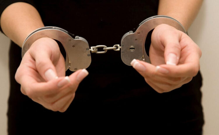 Астанада 70-тен астам азаматты алдаған әйел сотталды