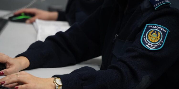 Талдыкорғанда полицей қызметкері зейнет жасындағы әйелді қағып кеткеннен кейін жұмыстан босатылды