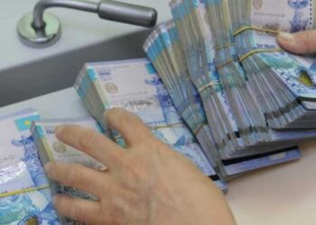 С 10 ноября налоговые органы начнут получать данные о кредитах казахстанцев