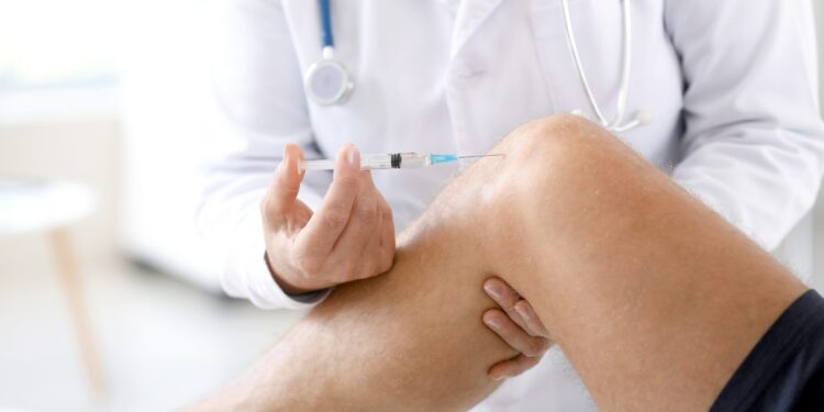 Мужчина из Экибастуза умер после укола в колено: родные обвиняют врачей