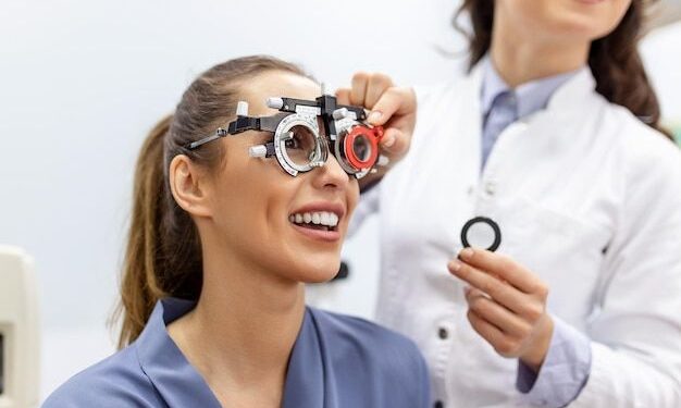 Казахстанцы массово тратят пенсионные на лечение зрения