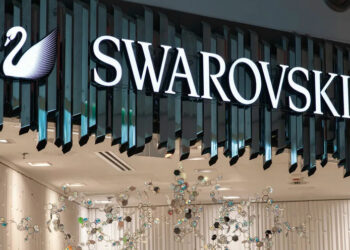 Парижде Swarovski зергерлік бутигі тоналды