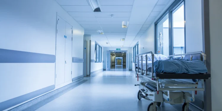 Қарағандыдағы қайғылы оқиға: дәрігерлердің салғырттығы 16 жастағы бозбаланың өмірін жалмады