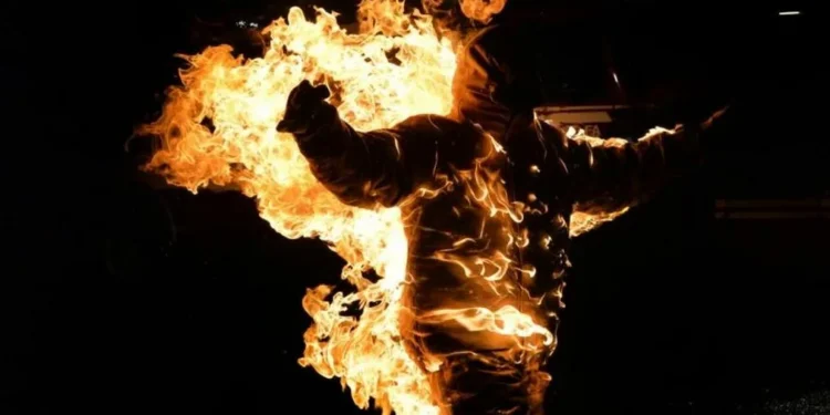 В Мангистау мужчине предотвратили попытку самоподжога у здания полиции