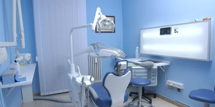 Астанада 4 жастағы қыздың өліміне қатысты стоматолог ісі бойынша сот отырысы жалғасуда