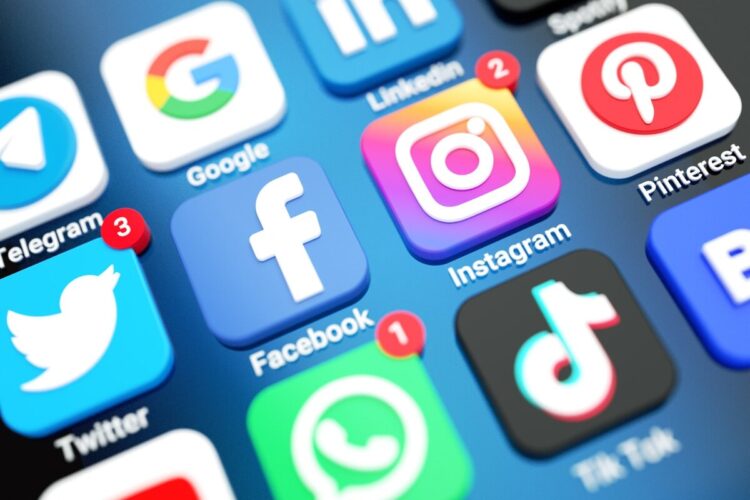 В Казахстане хотят ограничить доступ детей к соцсетям