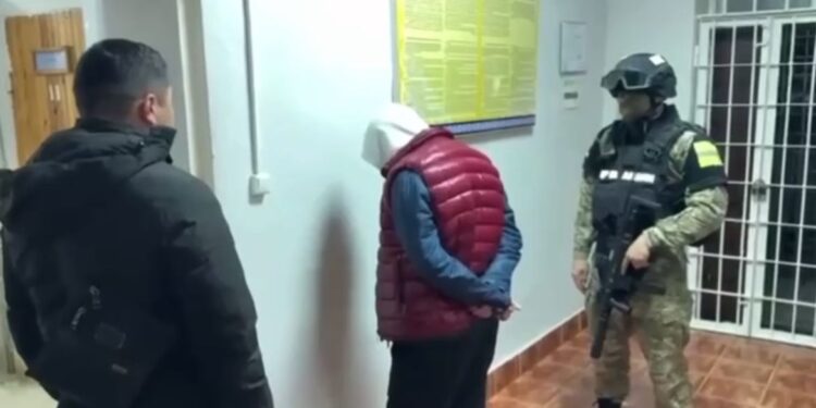 В Шымкенте блогер требовал 10 млн тенге у чиновника за “тишину” в СМИ