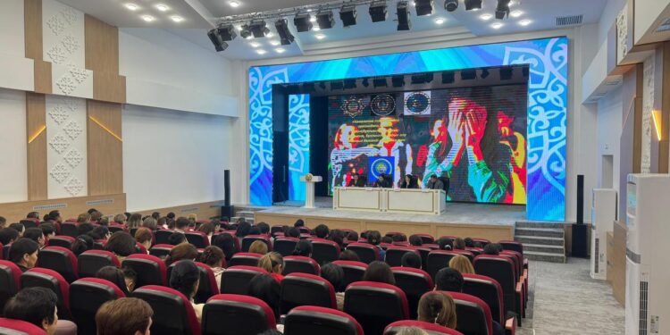 111 сенім телефонына 44 қоңырау түскен