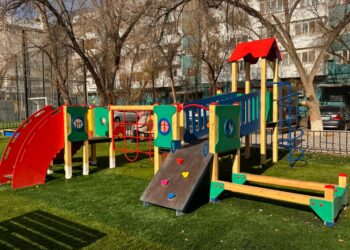 Комфорт и уют: жители Конаева оценили обновлённые дворы