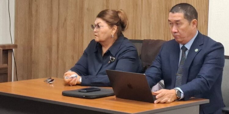 Мать Бишимбаева объяснила передачу почти миллиона долларов родственнице