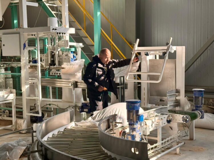 Қонаевтағы жаңа кәсіпорында еңбек адамдарына сұраныс артты