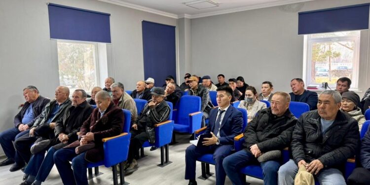 Асхат Бердиханов встретился с фермерами Шенгельды