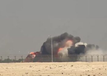 Үндістандық ұшақ Дубайдағы авиашоуда құлады