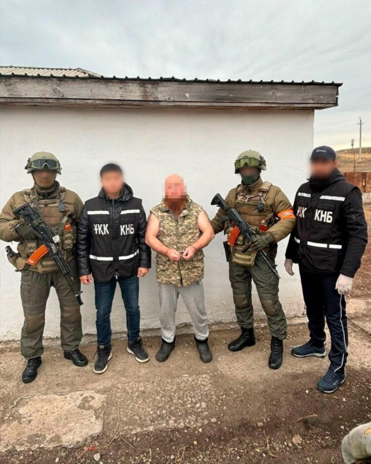 В Казахстане задержали шестерых подозреваемых в пропаганде терроризма