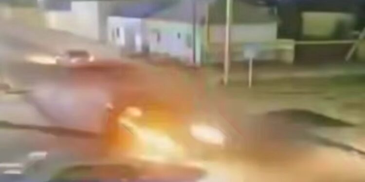 Бейнеу: патрульная машина столкнулась с Toyota Camry