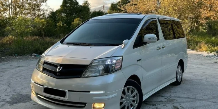 В Казахстане предлагают ограничить использование праворульных авто в пассажирских перевозках