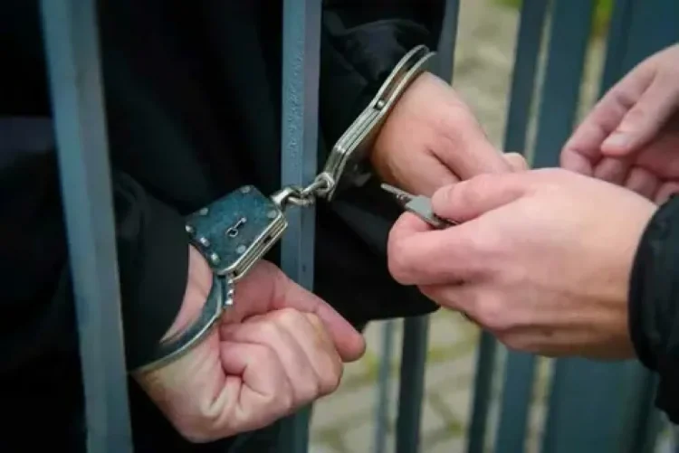 В Талдыкоргане экс-сотрудник ТОО вымогал у собственников квартиру