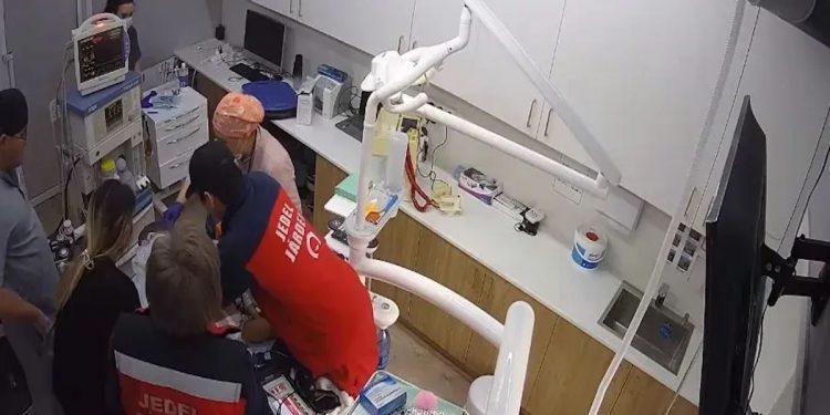 В Астане прокурор потребовал осудить анестезиолога по делу о смерти 3-летней девочки