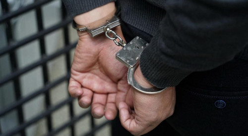 Талдықорғанда бұрынғы қызметкер ЖШС басшылығын «айыптайтын» деректермен қорқытып, пәтер талап еткен