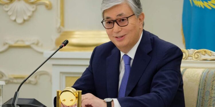 Токаев призвал ужесточить контроль за строительными компаниями